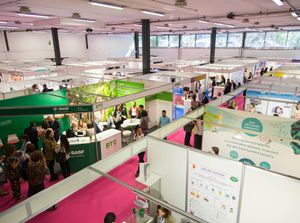 스페인 바르셀로나 코스메토리엄 뷰티 박람회 2022 brand background image