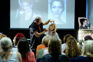 영국 맨체스터 프로페셔널 뷰티 박람회 2021 brand background image