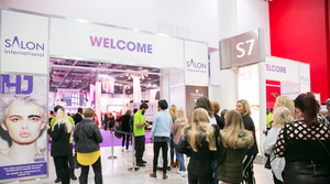 영국 런던 미용 박람회 2021 brand background image