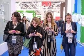 이탈리아 볼로냐 코스모파르마 뷰티 건강 박람회 2020 brand background image